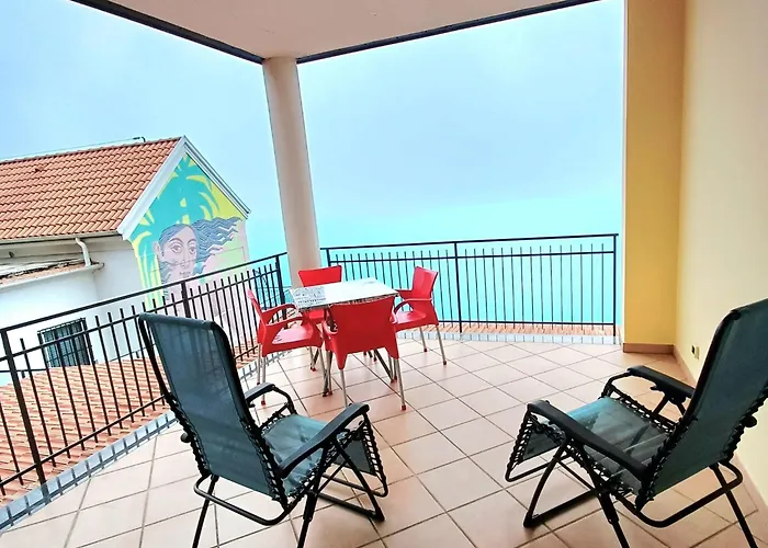 Nonna Elvira Holiday House
